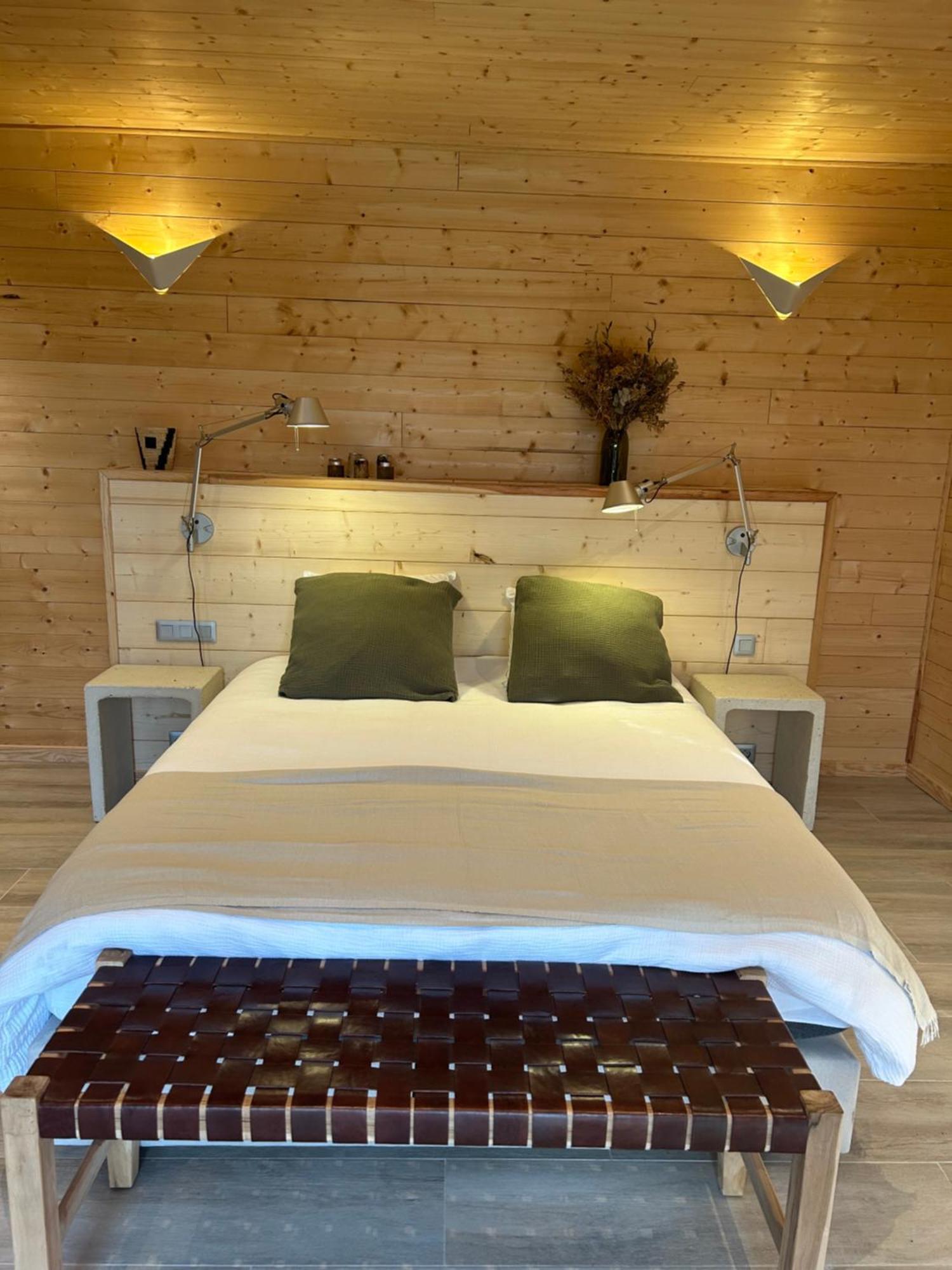 Les Lodges De Malbrough 아이레수르라리스 외부 사진